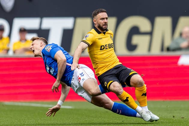 Wolverhampton Wanderers v Sunderland, Premier League Wolverhampton Wanderers forward Adam Armstrong (9) fouls Sunderland defender Daniel Ballard (5) during the Premier League match between Wolverhampton Wanderers and Sunderland at Molineux, Wolverhampton, UK on 2 May 2026. Wolverhampton Molineux West Midlands UK Editorial use only DataCo restrictions apply See www.football-dataco.com , Copyright: xManjitxNarotrax PSI-24191-0005