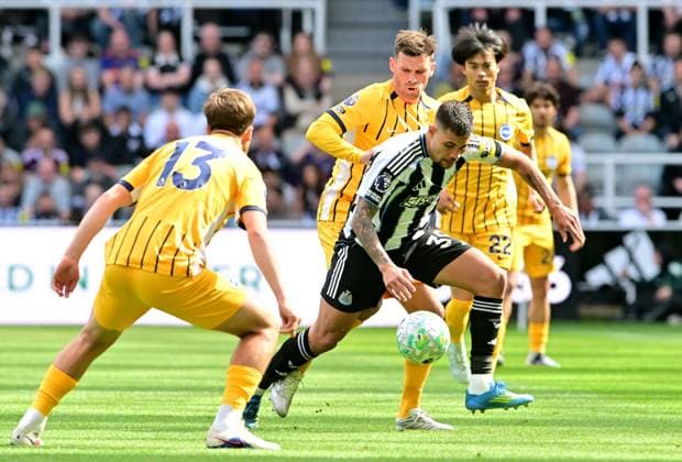 Jack Hinshelwood of Brighton & Hove Albion Bruno with Guimaraes of Newcastle United and Pascal Gross of Brighton & Hove Albion Newcastle United v Brighton and Hove Albion, Premier League, Football, St James Park, Newcastle , UK - 02 May 2026Newcastle St James Park United Kingdom EDITORIAL USE ONLY No use with unauthorised audio, video, data, fixture lists, club league logos or live services. Online in-match use limited to 120 images, no video emulation. No use in betting, games or single club league player publications. Copyright: xMarkxRunnacles Shutterstockx 16854507ai