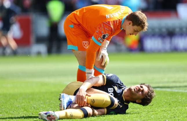 Konstantinos Mavropanos of West Ham United lies in pain after conceding an own goal Brentford v West Ham United, Premier League, Football, Gtech Community Stadium, London , UK - 02 May 2026London Gtech Community Stadium United Kingdom EDITORIAL USE ONLY No use with unauthorised audio, video, data, fixture lists, club league logos or live services. Online in-match use limited to 120 images, no video emulation. No use in betting, games or single club league player publications. Copyright: xMichaelxZemanek Shutterstockx 16854504v