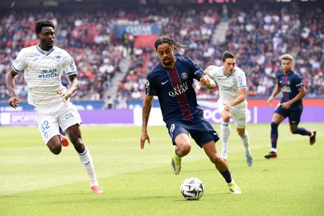 Paris Saint-Germain v FC Lorient - Ligue 1 McDonald s 2025 2026 29 Bradley BARCOLA (psg) during the Ligue 1 McDonald s match between Paris SG and Lorient at Parc des Princes on May 2, 2026 in Paris, France. Paris France  Copyright: xFEPx 776348381