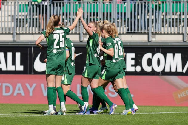 02.05.2026, xgrfx, Fussball Google Pixel Frauen-Bundesliga, VfL Wolfsburg - RB Leipzig v.l. Tor, Lena Lattwein zum 2:1 (VfL Wolfsburg) (DFL DFB REGULATIONS PROHIBIT ANY USE OF PHOTOGRAPHS as IMAGE SEQUENCES and or QUASI-VIDEO) Wolfsburg