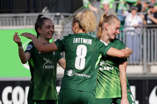 02.05.2026, xgrfx, Fussball Google Pixel Frauen-Bundesliga, VfL Wolfsburg - RB Leipzig v.l. Tor, Lena Lattwein zum 3:1 (VfL Wolfsburg) (DFL DFB REGULATIONS PROHIBIT ANY USE OF PHOTOGRAPHS as IMAGE SEQUENCES and or QUASI-VIDEO) Wolfsburg
