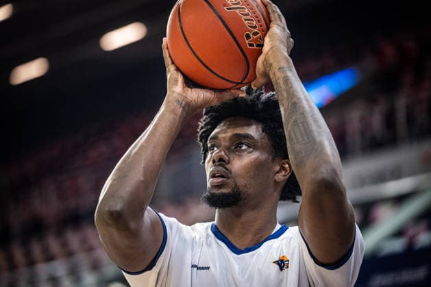 Rostock, Deutschland 02. Mai 2026: 1. BBL - 2025 2026 - Sp. 32 - Rostock Seawolves gegen Science City Jena Im Bild: Kassim Nicholson (Rostock Seawolves) Copyright: xFotostandx xVoelkerx
