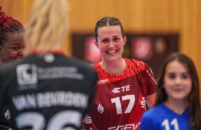 GER, Bensheim, HSG Bensheim Auerbach Flames vs Borussia Dortmund, Alsco Handball Bundesliga Frauen, Handball, DHB, Spielzeit 2025 2026, Weststadthalle Bensheim, Playoff Halbfinale, 2. Spiel im Bild: Lisa Friedberger (HSG Bensheim Auerbach Flames Frauen 17), Abschied, Emotionen, letztes Spiel DFB DFL REGULATIONS PROHIBIT ANY USE OF PHOTOGRAPHS AS IMAGE SEQUENCES AND OR QUASI-VIDEO, 02.05.2026 Copyright: HMBxMedia HendrikxHamelau