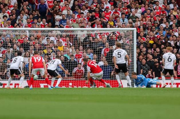 Viktor Gyoekeres of Arsenal scores his team s first goal Arsenal v Fulham, Football, Premier League, Emirates Stadium, London, UK - 02 05 2026 EDITORIAL USE ONLY No use with unauthorised audio, video, data, fixture lists, club league logos or live services. Online in-match use limited to 120 images, no video emulation. No use in betting, games or single club league player publications. Copyright: xAnthonyxHanc Shutterstockx 16856541a