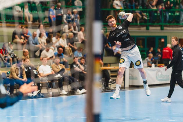 Johannes Wasielewski (Bergischer HC, 77) beim warm werfen Bergischer HC vs. TSV Hannover-Burgdorf, Handball, Daikin 1.HBL, 30.Spieltag, Saison 2025 26, 02.04.2026, Bergischer HC vs. TSV Hannover-Burgdorf, Handball, Daikin 1.HBL, 30.Spieltag, Saison 2025 26, 02.04.2026 Wuppertal Copyright: xEibner-Pressefoto LukasxBaldygax EP_LBA