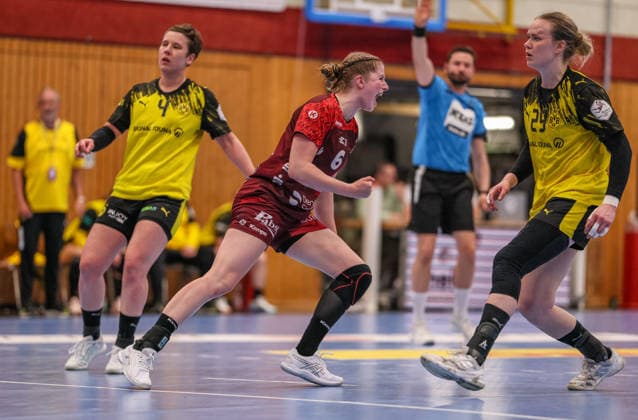 GER, Bensheim, HSG Bensheim Auerbach Flames vs Borussia Dortmund, Alsco Handball Bundesliga Frauen, Handball, DHB, Spielzeit 2025 2026, Weststadthalle Bensheim, Playoff Halbfinale, 2. Spiel im Bild: Nina Engel (HSG Bensheim Auerbach Flames Frauen 6), Jubel, Freude und Emotionen nach dem Tor DFB DFL REGULATIONS PROHIBIT ANY USE OF PHOTOGRAPHS AS IMAGE SEQUENCES AND OR QUASI-VIDEO, 02.05.2026 Copyright: HMBxMedia HendrikxHamelau