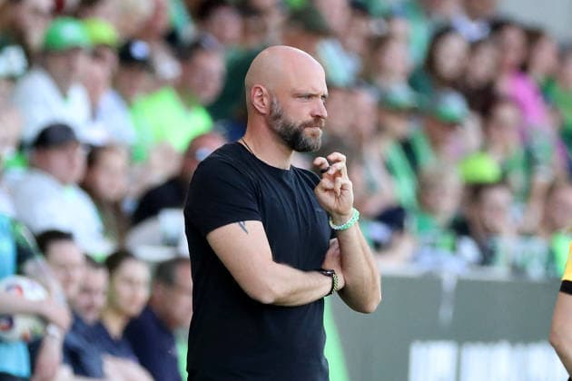 VfL vs. Leipzig, BL Frauen Wolfsburg, 02.05.2026, Fußball, Frauen, Google Pixel Bundesliga, Saison 2025 2026, VfL Wolfsburg vs RB Leipzig, Cheftrainer Stephan Lerch (VfL Wolfsburg) AOK Stadion Niedersachsen Deutschland