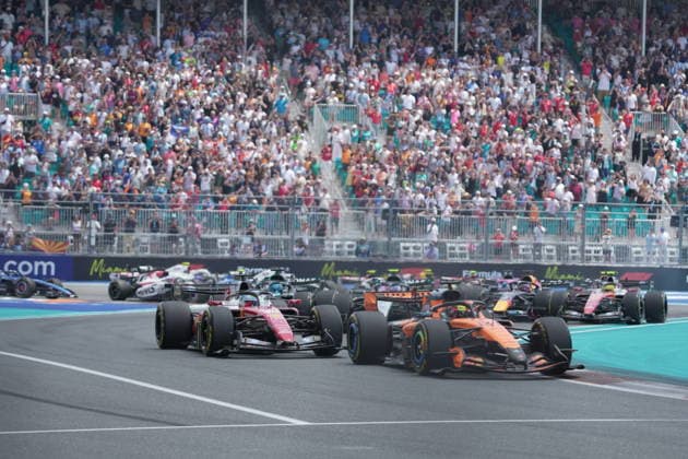 Formula 1 Crypto.com Miami Grand Prix 2026 02.05.2026, Miami International Autodrome, Miami, Formula 1 Crypto.com Miami Grand Prix 2026 ,im Bild Oscar Piastri (AUS), McLaren Mastercard F1 Team, Charles Leclerc (MCO), Scuderia Ferrari HP, Andrea Kimi Antonelli (ITA), Mercedes-AMG Petronas Formula One Team
