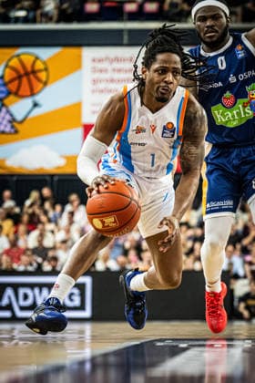 Rostock, Deutschland 02. Mai 2026: 1. BBL - 2025 2026 - Sp. 32 - Rostock Seawolves gegen Science City Jena Im Bild: Uchenna Iroegbu (Science City Jena) Copyright: xFotostandx xVoelkerx