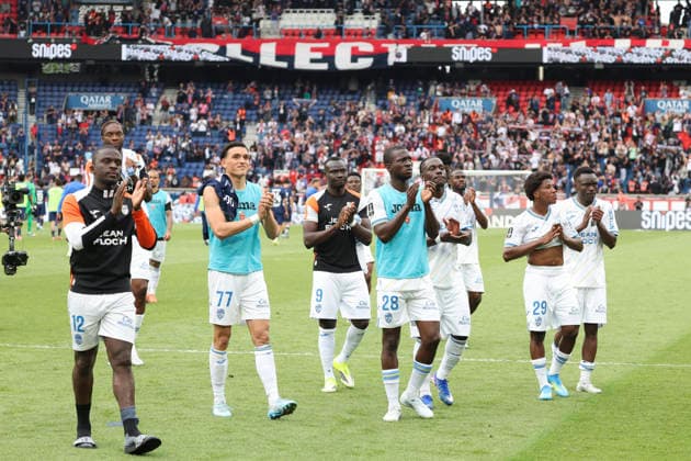 FOOTBALL : Paris Saint Germain Vs FC Lorient - Ligue 1 - 02 05 2026 Joie Lorient en fin de match - Bamba Dieng (FC Lorient) - Panos Katseris (FC Lorient) - Mohamed Bamba (FC Lorient) - Sambou Soumano (FC Lorient) - Dermane Karim (FC Lorient) ParisFrance  Copyright: xMichaelxBaucherx