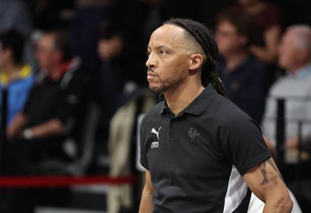 02.05.2026 - Basketball - Saison 2025 2026 - 2. Bundesliga Pro-A - 34. Spieltag: Nürnberg Falcons Basketball Club NBC - SBB Baskets Wolmirstedt - Sportfoto Zink DaMa - xdaxmax - Tim Timothy James Black ( Assistent Trainer Nürnberg Falcons BC NBC ) nachdenklich