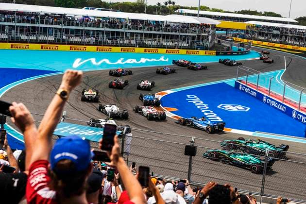 Sport Bilder des Tages F1 - MIAMI GRAND PRIX 2026 start of the race, depart, sprint race, during the Formula 1 Miami Grand Prix 2026, 4th round of the 2026 Formula One World Championship, WM, Weltmeisterschaft from May 1 to 3, 2026 on the Miami International Autodrome, in Miami Gardens, USA - Miami GardensUnited States  Copyright: xCharlyxLopezx