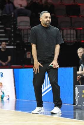 02.05.2026 - Basketball - Saison 2025 2026 - 2. Bundesliga Pro-A - 34. Spieltag: Nürnberg Falcons Basketball Club NBC - SBB Baskets Wolmirstedt - Sportfoto Zink DaMa - xdaxmax - Achmadschah Zazai ( Trainer Headcoach SBB Baskets Wolmirstedt ) nachdenklich enttäuscht Enttäuschung