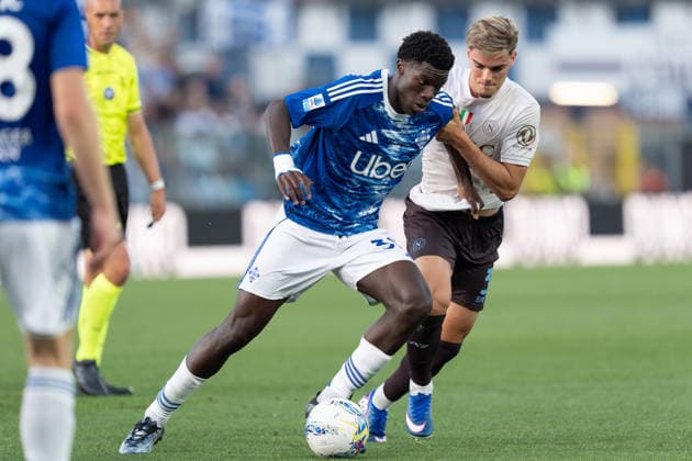 Como 1907 v SSC Napoli - Serie A Enilive Miguel Gutierrez of SSC Napoli and Assane Diao of Como 1907 compete for the ball during the serie Serie A Enilive match between Como 1907 and SSC Napoli at Stadio Giuseppe Sinigaglia on May 2, 2026 in Como, Italy Como Stadio Giuseppe Sinigaglia Lombardia Italy Copyright: xGiuseppexMaffiax 260502_SerieA_Como-Napoli_GM_07825