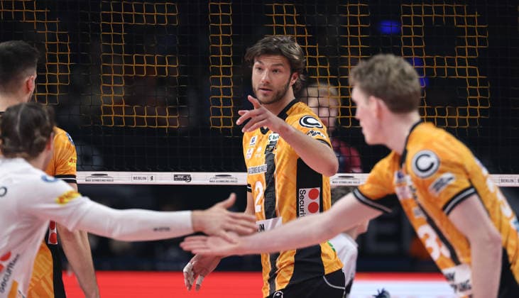 Matthew Knigge Aktion Oberkörper Volleyball Bundesliga Herren Play Off Finale 2.Spiel Saison 2025 2026 02.05.2026 BR Volleys Berlin BRV vs SVG Lüneburg