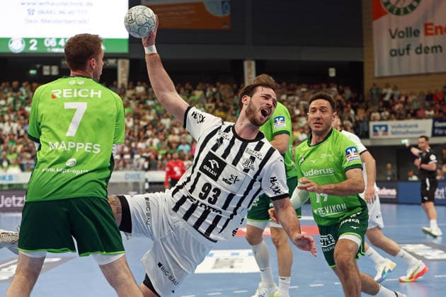 02.05.2026, xovx, Handball Daikin Handball Bundesliga, HSG Wetzlar - THW Kiel v.l. Dominik Mappes (HSG Wetzlar), Veron Nacinovic (THW Kiel), Ahmet Nafea (HSG Wetzlar) Wetzlar Buderus-Arena Hessen Deutschland (DE)