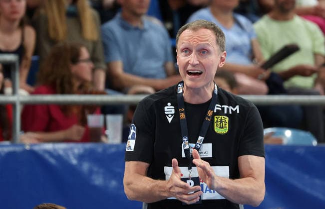 02.05.2026, Deutschland, Bietigheim, Handball 2. Bundesliga, SG BBM Bietigheim vs. VfL Eintracht Hagen, Hagen Trainer Pavel Prokopec