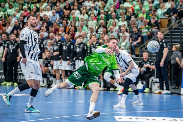 Handball Bundesliga; HSG Wetzlar - THW Kiel, 02.05.26 Dominik Mappes (HSG Wetzlar, 7), Domagoj Duvnjak (THW Kiel, 4) Handball Bundesliga; HSG Wetzlar - THW Kiel: Wetzlar, 02.05.26 Copyright: xBEAUTIFULxSPORTS Roeczeyx