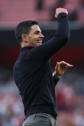 Mikel Arteta, Manager of Arsenal, celebrates after the full-time whistle Arsenal v Fulham, Football, Premier League, Emirates Stadium, London, UK - 02 05 2026 EDITORIAL USE ONLY No use with unauthorised audio, video, data, fixture lists, club league logos or live services. Online in-match use limited to 120 images, no video emulation. No use in betting, games or single club league player publications.  Copyright: xAnthonyxHanc Shutterstockx 16856541n