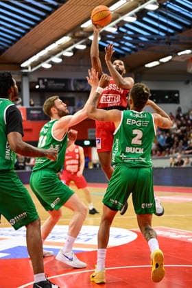 Kyle Castlin 2.Bundesliga Pro A, 34. Spieltag, 46ers, Basketball, Basketball Saison 2025 2026, BBL, Deutschland, Giessen 46ers EPG Baskets Koblenz, Giessen in rot,Koblenz in grün, Herren, Männer