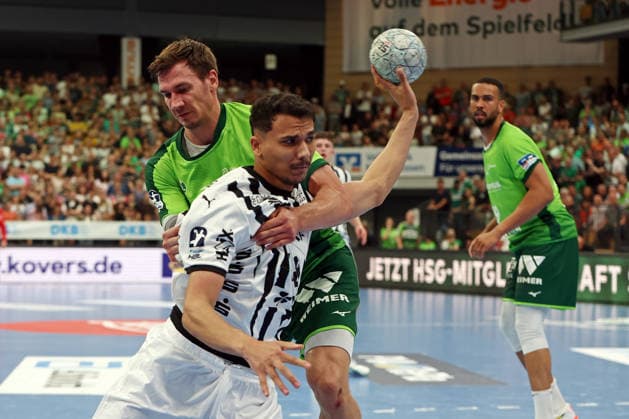 02.05.2026, xovx, Handball Daikin Handball Bundesliga, HSG Wetzlar - THW Kiel v.l. Jona Schoch (HSG Wetzlar), Mohab Mohamed Saeed Abdelhak (THW Kiel) Wetzlar Buderus-Arena Hessen Deutschland (DE)