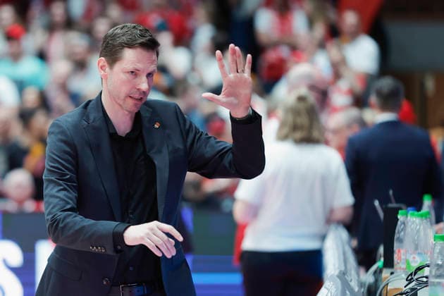 Im Bild: Sportdirektor Thorsten Leibenath (ratiopharm Ulm) 02.05.2026, Basketball, Fitness First Wuerzburg Baskets vs. ratiopharm Ulm, easyCredit BBL, 32. Spieltag, Deutschland, 97072, tectake-Arena Wuerzburg, *** In the picture sports director Thorsten Leibenath ratiopharm Ulm 02 05 2026, Basketball, Fitness First Wuerzburg Baskets vs ratiopharm Ulm, easyCredit BBL, 32 Matchday, Germany, 97072, tectake Arena Wuerzburg, Copyright: HMBxMedia xJulienxBecker