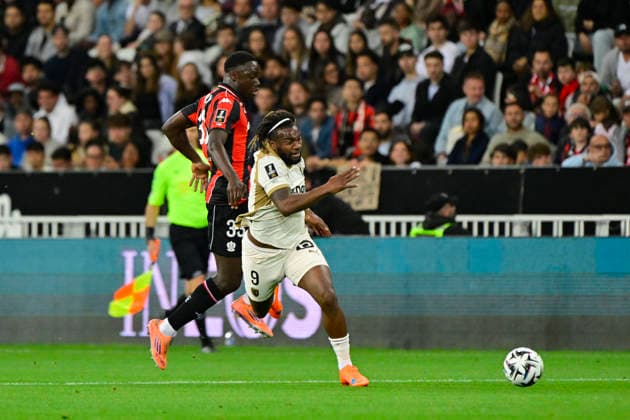 FOOTBALL : OGC Nice VS RC Lens - Ligue 1 McDonald s - 02 05 2026 Allan Saint-Maximin (RC Lens) Antoine Mendy (OGC Nice) - Ligue 1 McDonald™s match between OGC Nice and Racing Club de Lens on May 2, 2026 at the Allianz Riviera Stadium in Nice. NiceFrance  Copyright: xWilliamxCannarellax