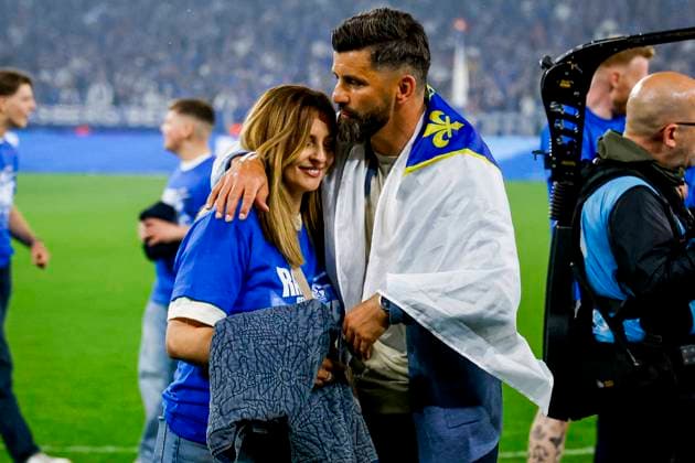 head coach Miron Muslic of FC Schalke 04 and his family looks on celebrate winning the league title FC Schalke 04 v Fortuna Dusseldorf, 2. Bundesliga, FC Schalke 04 v Fortuna Dusseldorf, Veltins-Arena, May 2, 2026, Gelsenkirchen, Germany.