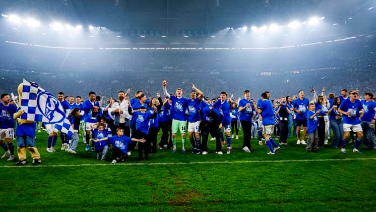 players and staff of FC Schalke 04 celebrate winning the league title FC Schalke 04 v Fortuna Dusseldorf, 2. Bundesliga, FC Schalke 04 v Fortuna Dusseldorf, Veltins-Arena, May 2, 2026, Gelsenkirchen, Germany.