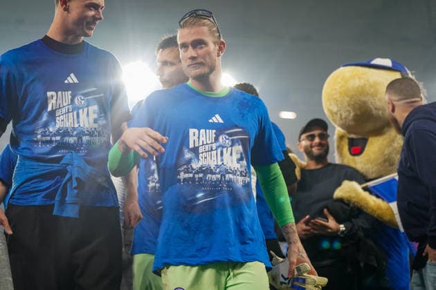 Deutschland: Fussball 2. Bundesliga 2025 - 2026, 32. Spieltag - FC Schalke 04 vs Fortuna Düsseldorf - Veltins Arena (Schalke): Loris Karius (Schalke 04, 1)