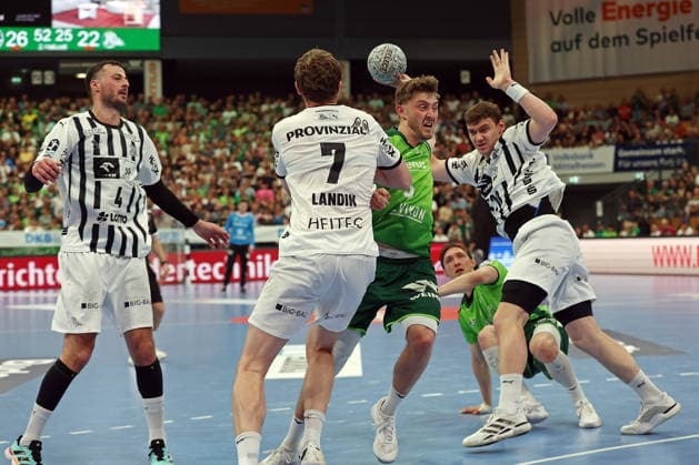 02.05.2026, xovx, Handball Daikin Handball Bundesliga, HSG Wetzlar - THW Kiel v.l. Domagoj Duvnjak (THW Kiel), Magnus Landin Jacobsen (THW Kiel), Niklas Theiß (HSG Wetzlar), Justin Müller (HSG Wetzlar), Lukas Laube (THW Kiel) Wetzlar Buderus-Arena Hessen Deutschland (DE)