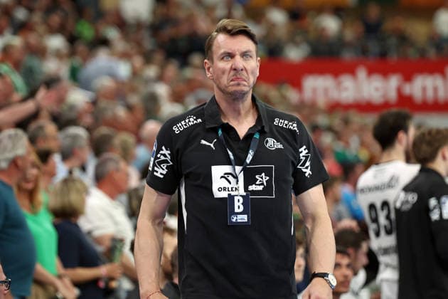 02.05.2026, xovx, Handball Daikin Handball Bundesliga, HSG Wetzlar - THW Kiel Trainer Filip Jicha (THW Kiel) enttäuscht, enttäuscht schauend Wetzlar Buderus-Arena Hessen Deutschland (DE)