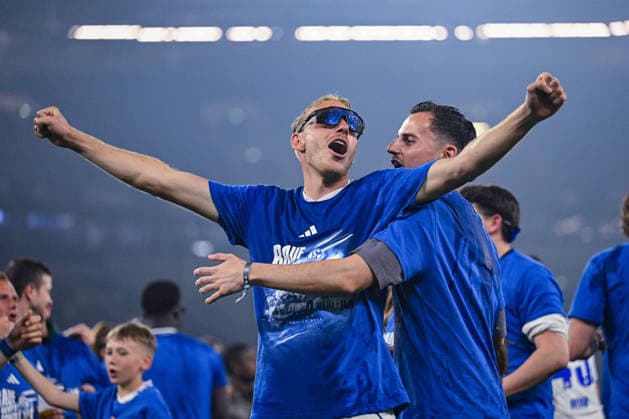02.05.2026, Fussball, 2. Bundesliga, Saison 2025 2026, 32. Spieltag, FC Schalke 04 - Fortuna Düsseldorf, Trainer Miron Muslic (FC Schalke 04), Maximilian Lüftl (FC Schalke 04) xRHR-FOTO YYx