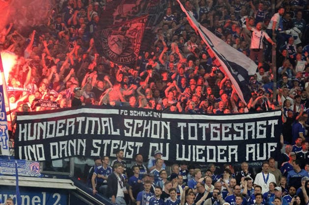 Fans des FC Schalke 04 beim Spiel der 2. Bundesliga (Saison 2025 26) FC Schalke 04 - Fortuna Düsseldorf - Copyright: Thomas Pakusch