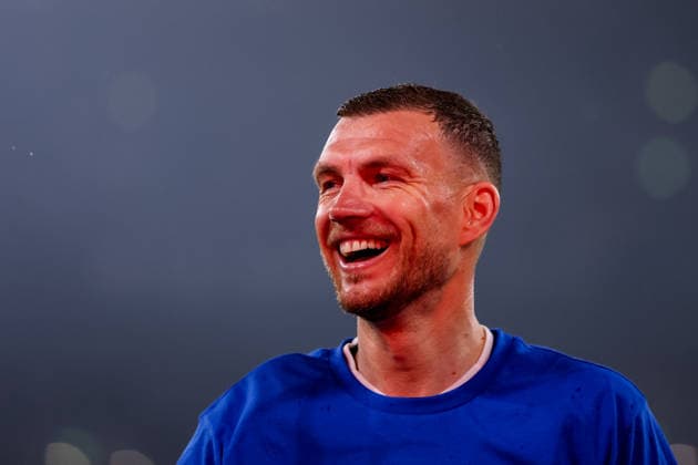 GELSENKIRCHEN, GERMANY - MAY 2: Edin Dzeko of FC Schalke 04 celebrates promotion after the 2. Bundesliga match between FC Schalke 04 and Fortuna Dusseldorf at the Veltins-Arena on May 2, 2026 in Gelsenkirchen, Germany.  Copyright: xRenexNijhuis MBxMediax