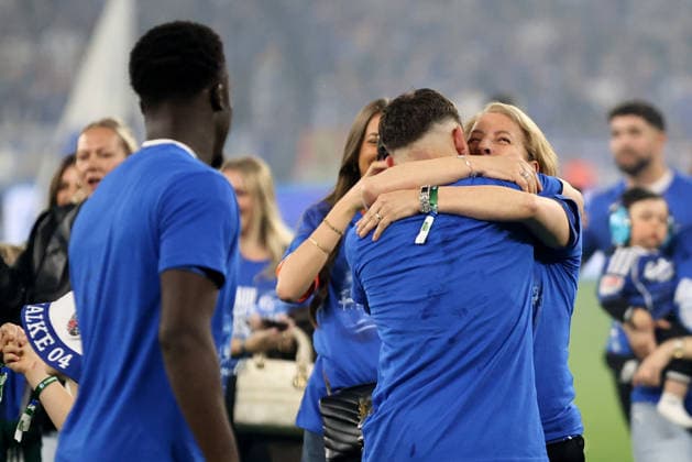 Die Spieler vom FC Schalke 04 freuen sich über den Sieg und den Aufstieg in die 1.Bundesliga beim Spiel der 2. Bundesliga (Saison 2025 26) FC Schalke 04 - Fortuna Düsseldorf - Copyright: Thomas Pakusch