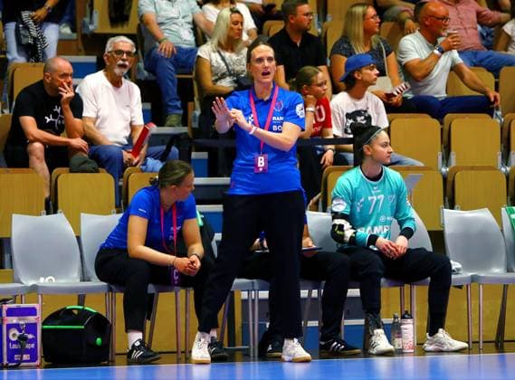 Trainerin Miriam Hirsch (Metzingen) Handball Frauen 1.Bundesliga Play-off-Runde BSV Sachsen Zwickau - TuS Metzingen 27:32 am 2.5.2026 in der Sparkassen-Arena Zwickau BSV Sachsen Zwickau - TuS Metzingen