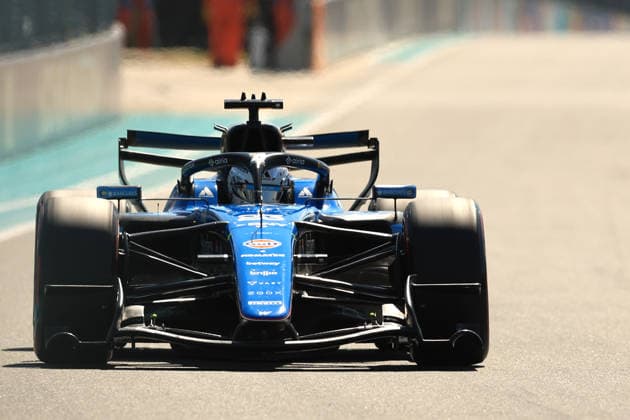 RECORD DATE NOT STATED 2nd May 2026; Miami International Autodrome, Miami, Florida, United States of America; 2026 FIA Formula 1 Miami Grand Prix; Qualifying; Alexander Albon (23) of Thailand and Atlassian Williams F1 Team races into turn 11 JeffxRobinson