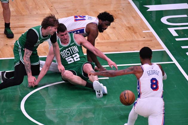 Boston Celtics v Philadelphia 76ers - NBA, Basketball Herren, USA Playoffs BOSTON, UNITED STATES - MAY 02: Players in action during a match between the Boston Celtics face the Philadelphia 76ers in Game Seven of their first-round playoff series at TD Garden in Boston, Massachusetts, on May 02, 2026. Joseph Prezioso Anadolu Massachusetts United States. Editorial use only. Please get in touch for any other usage.  Copyright: x2026xAnadoluxJosephxPreziosox