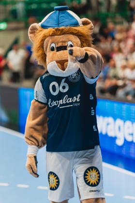 Bergi (Bergischer HC, Maskottchen) zeigt mit dem Finger in die Kamera Bergischer HC vs. TSV Hannover-Burgdorf, Handball, Daikin 1.HBL, 30.Spieltag, Saison 2025 26, 02.04.2026, Bergischer HC vs. TSV Hannover-Burgdorf, Handball, Daikin 1.HBL, 30.Spieltag, Saison 2025 26, 02.04.2026 Wuppertal Copyright: xEibner-Pressefoto LukasxBaldygax EP_LBA