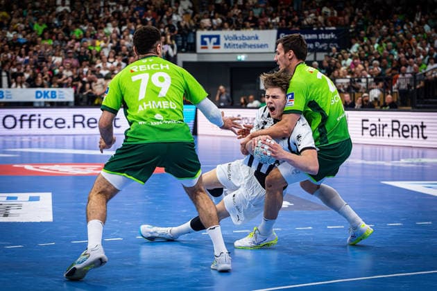 02.05.2026, xovx, Handball Daikin Handball Bundesliga, HSG Wetzlar - THW Kiel v.l. Ahmet Nafea (HSG Wetzlar), Johan Hinrich Rohwer (THW Kiel), Jona Schoch (HSG Wetzlar) Wetzlar Buderus-Arena Hessen Deutschland (DE)