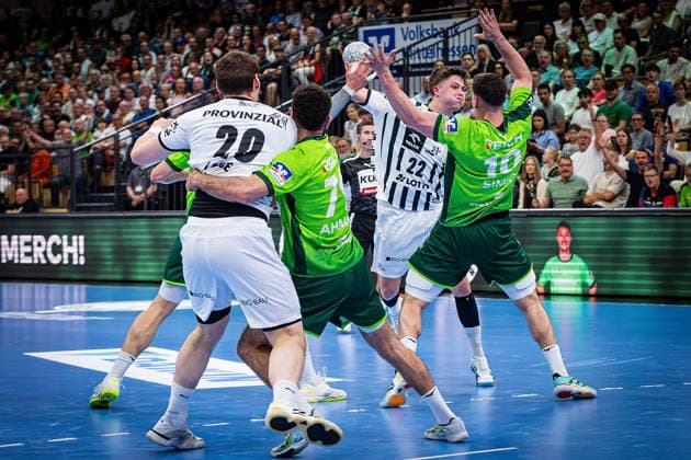 02.05.2026, xovx, Handball Daikin Handball Bundesliga, HSG Wetzlar - THW Kiel v.l. Lukas Laube (THW Kiel), Ahmet Nafea (HSG Wetzlar), Rasmus Ankermann (THW Kiel), Josip Simic (HSG Wetzlar) Wetzlar Buderus-Arena Hessen Deutschland (DE)