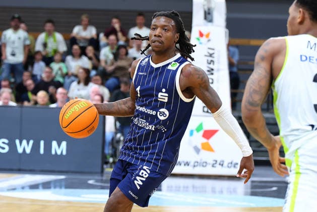 34. Spieltag der Basketball 2. Bundesliga ProA in der Oberfrankenhalle in Bayreuth Saison 2025-2026 BBC Bayreuth gegen VfL SparkassenStars Bochum Antonio Deshon Williams (VfL SparkassenStars Bochum) -1-