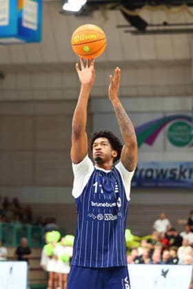 34. Spieltag der Basketball 2. Bundesliga ProA in der Oberfrankenhalle in Bayreuth Saison 2025-2026 BBC Bayreuth gegen VfL SparkassenStars Bochum Dravon Mangum (VfL SparkassenStars Bochum) -11-