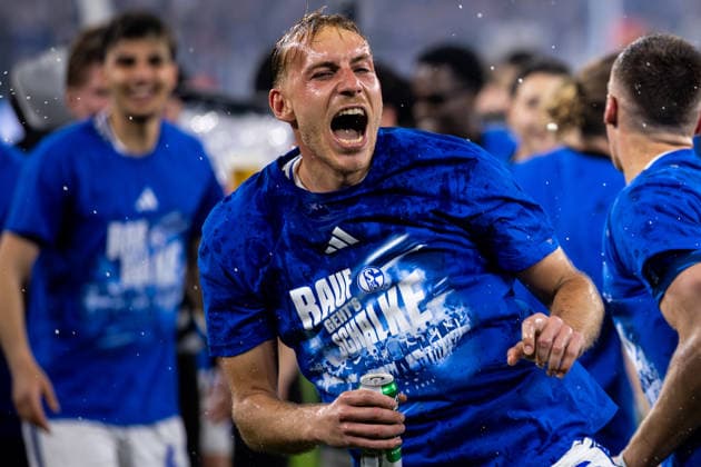 GELSENKIRCHEN, GERMANY - MAY 2: Timo Becker of FC Schalke 04 celebrates promotion after the 2. Bundesliga match between FC Schalke 04 and Fortuna Dusseldorf at the Veltins-Arena on May 2, 2026 in Gelsenkirchen, Germany.  Copyright: xRenexNijhuis MBxMediax