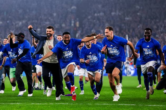 GELSENKIRCHEN, GERMANY - MAY 2: FC Schalke 04 head coach Miron Muslic, Moussa Sylla of FC Schalke 04, Nikola Katic of FC Schalke 04 and Christian Gomis of FC Schalke 04 celebrate promotion after the 2. Bundesliga match between FC Schalke 04 and Fortuna Dusseldorf at the Veltins-Arena on May 2, 2026 in Gelsenkirchen, Germany.  Copyright: xRenexNijhuis MBxMediax