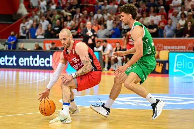 Simon Krajcovic, Aleksa Kovacevic 2.Bundesliga Pro A, 34. Spieltag, 46ers, Basketball, Basketball Saison 2025 2026, BBL, Deutschland, Giessen 46ers EPG Baskets Koblenz, Giessen in rot,Koblenz in grün, Herren, Männer