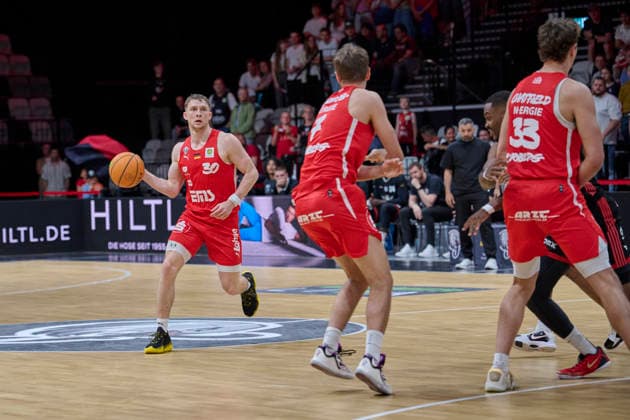 Barmer, BBL2, Nürnberg Falcons BC vs SBB Baskets Wolmirstedt BBL2, Nürnberg Falcons BC vs SBB Baskets Wolmirstedt Nürnberg KIA Metropol Arena Bayern Deutschland