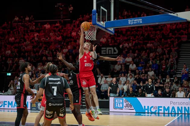 Barmer, BBL2, Nürnberg Falcons BC vs SBB Baskets Wolmirstedt BBL2, Nürnberg Falcons BC vs SBB Baskets Wolmirstedt Nürnberg KIA Metropol Arena Bayern Deutschland